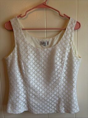 Tahari White crochet Lace Shell Top